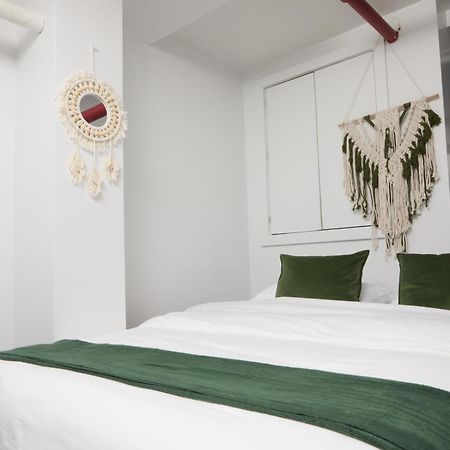 Comfy Guest House In Hell'S Kitchen Nueva York Exterior foto